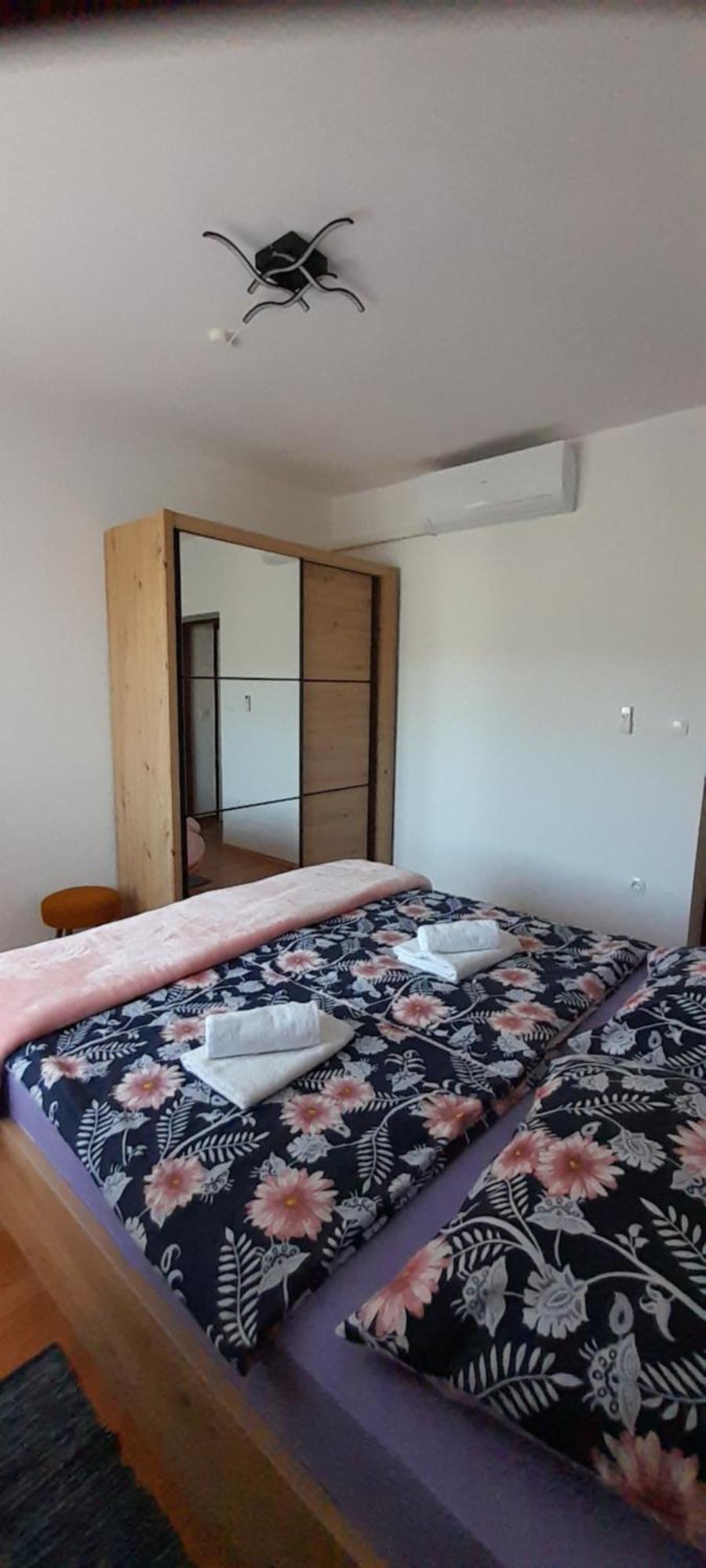 Apartment Tariba Supetarska Draga Eksteriør billede